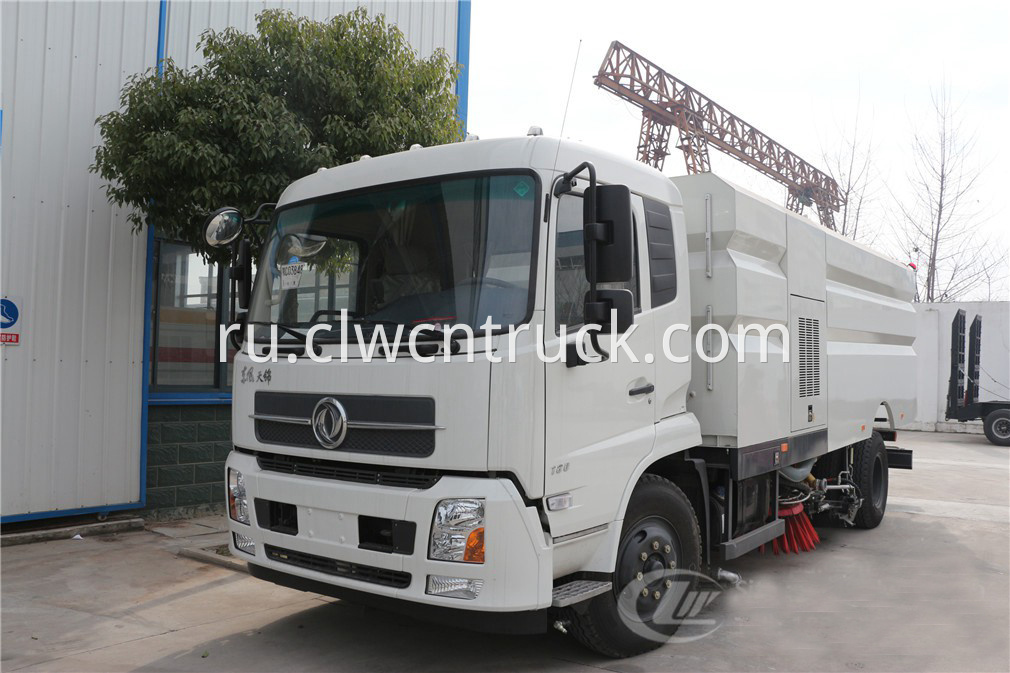 road street sweeper truck 1